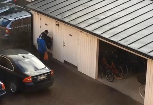 Klicka här för video av två tiggare som försöker bryta sig in i ett förråd i Linköping, Youtube 2015-03-29