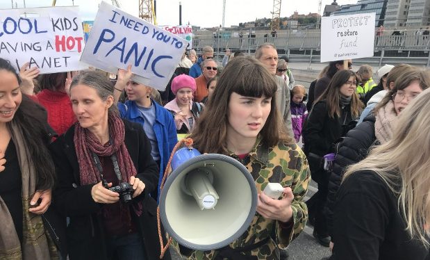 Greta Thunberg klimatstrejk, bara tjejer på demonstrationen för klimatet